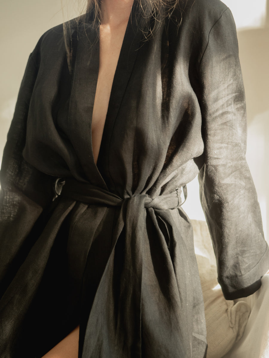SUNDAY ROBE (BLACK)
